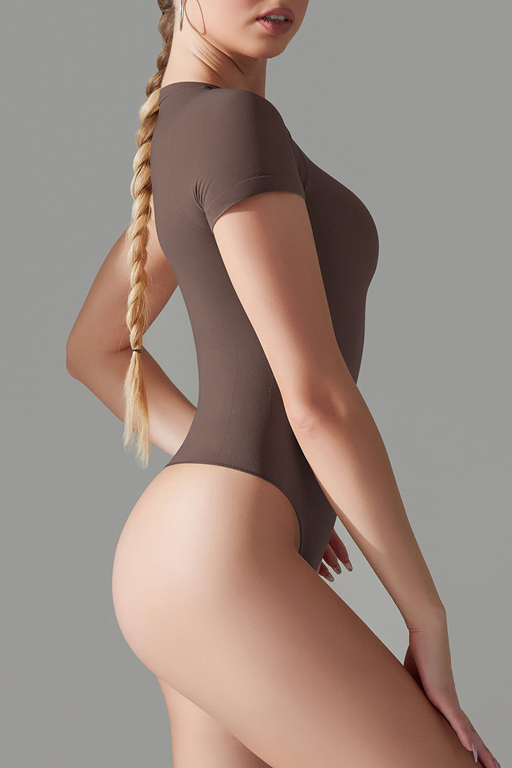 Leslie Round Neck Short Sleeve Active Bodysuit