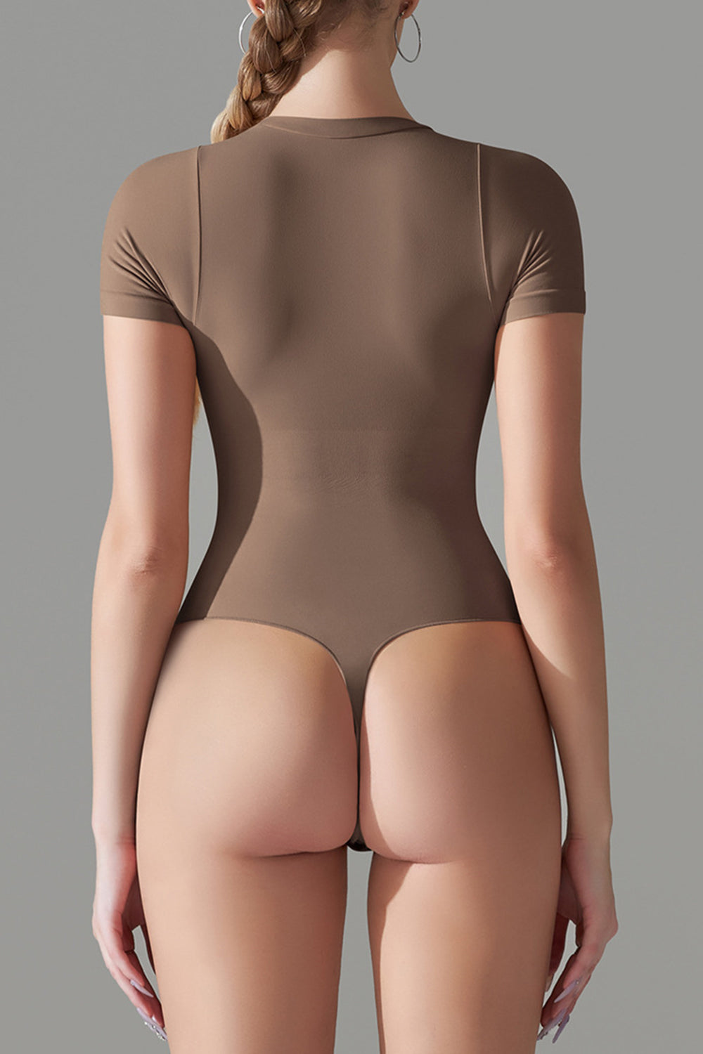 Leslie Round Neck Short Sleeve Active Bodysuit