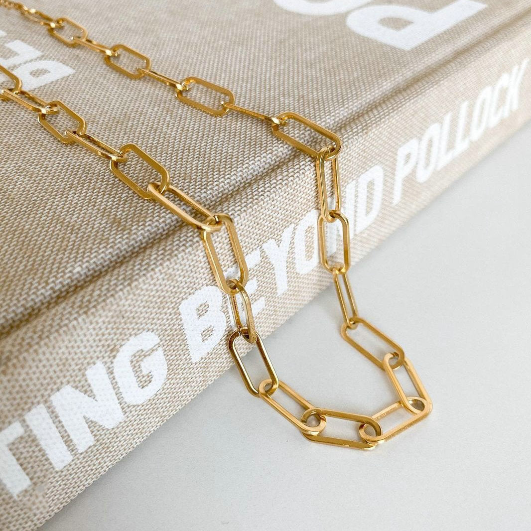 Scarlet Thick Clip Chain Necklace