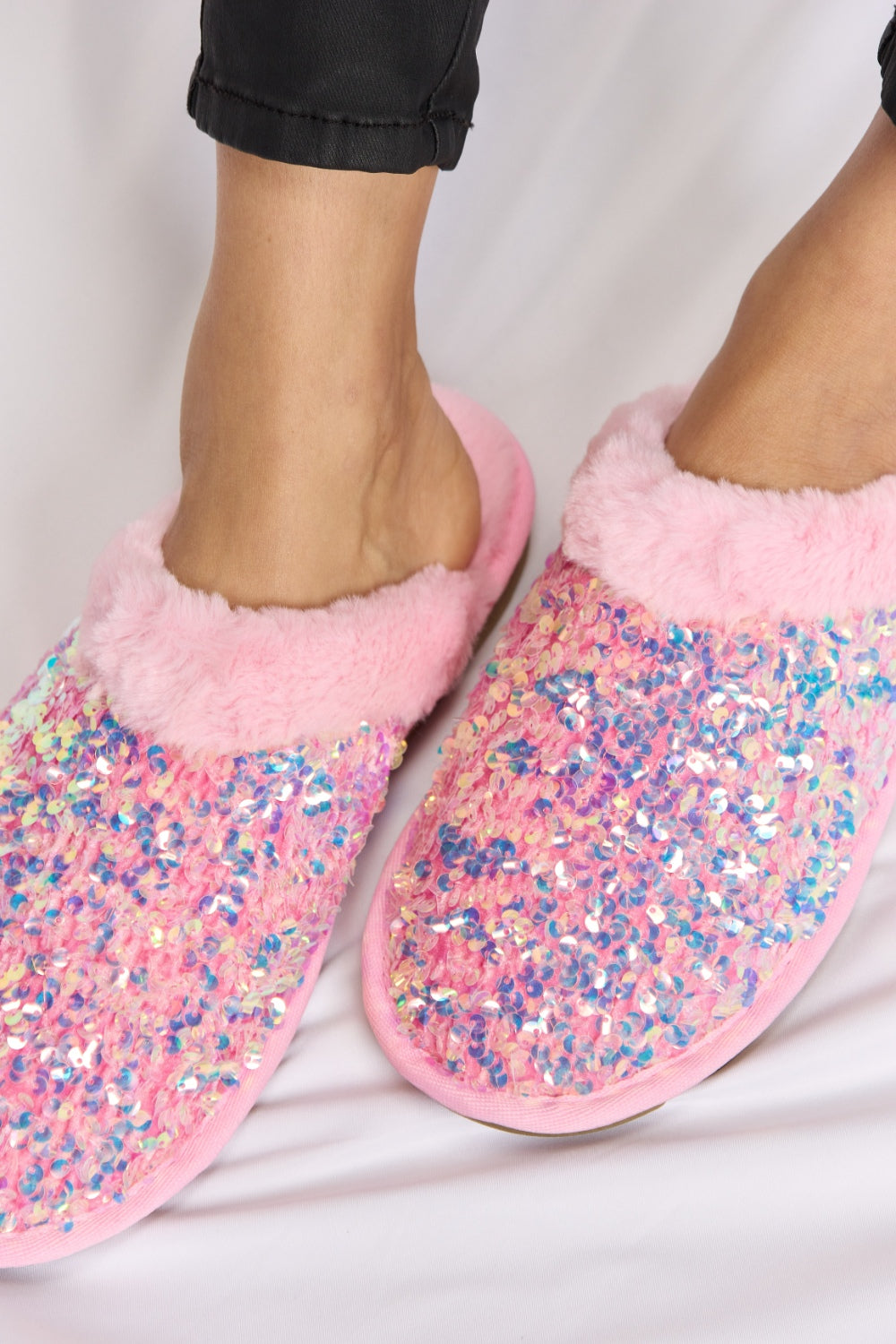 City-Glam Sequin Plush Round Toe Slippers