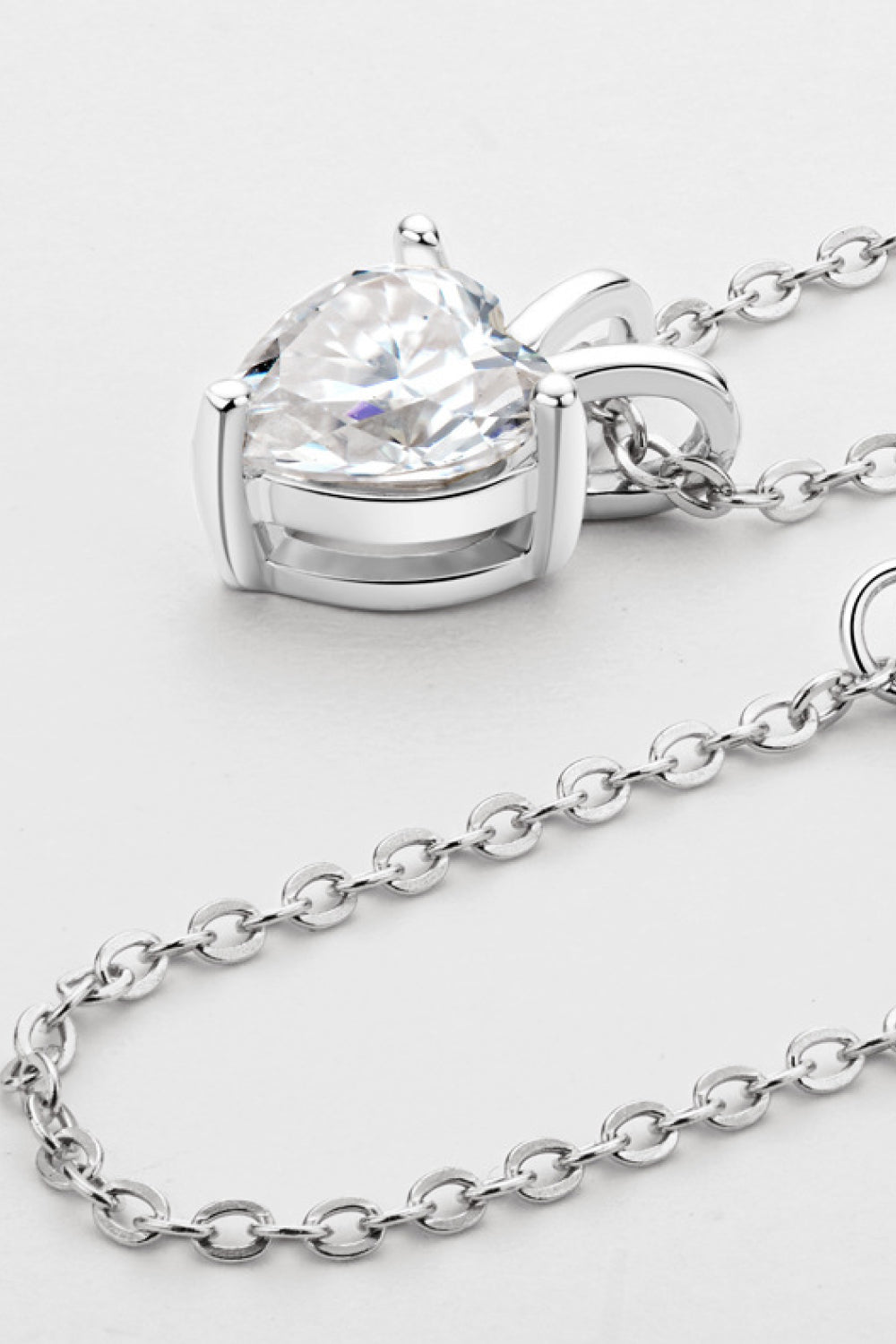"Essence" 1 Carat Moissanite Heart-Shaped Pendant Necklace