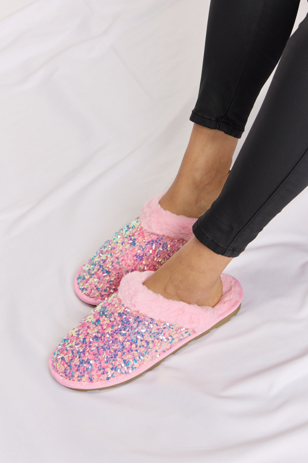 City-Glam Sequin Plush Round Toe Slippers