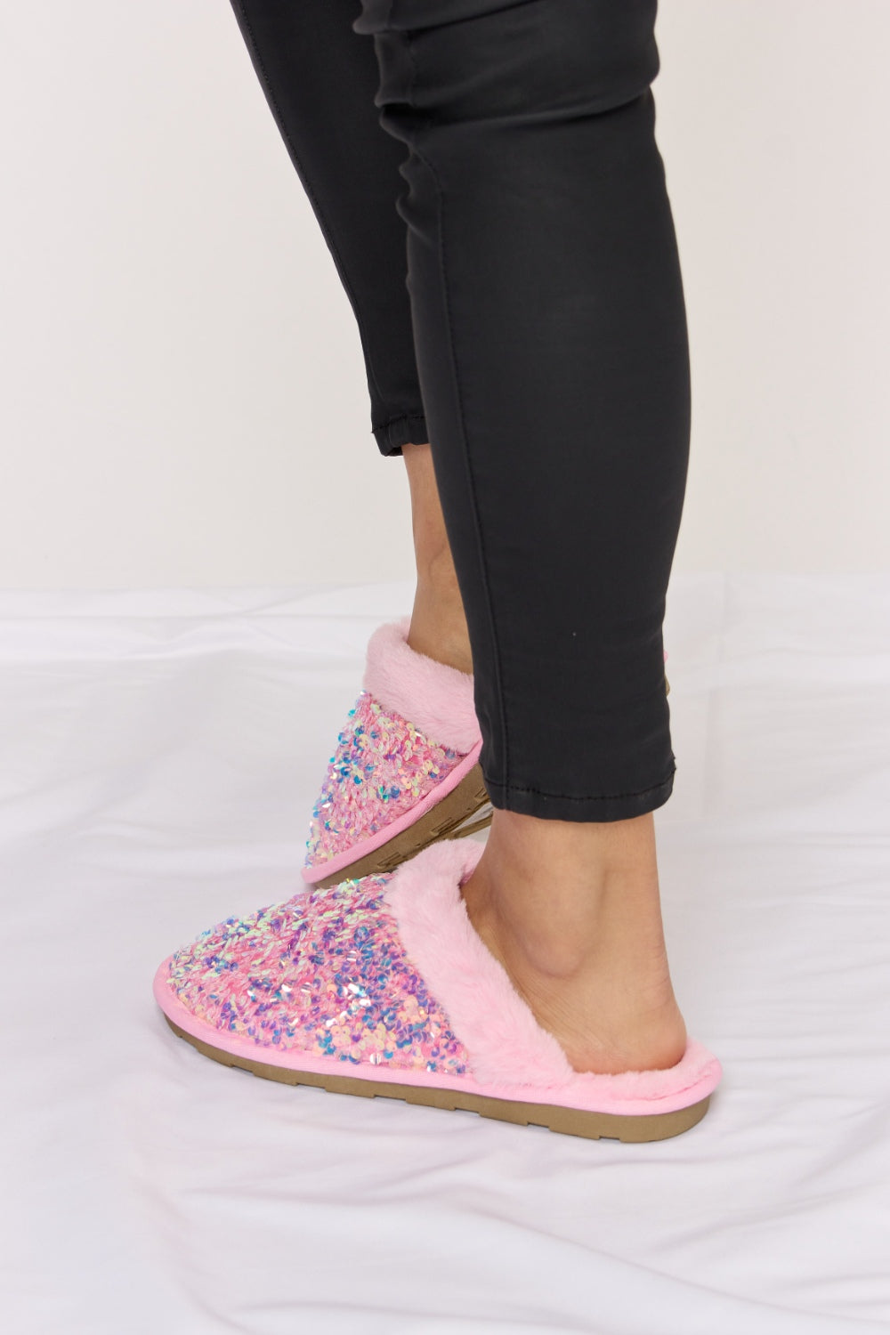 City-Glam Sequin Plush Round Toe Slippers
