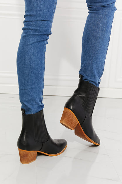 Onyx Rush Stacked Heel Chelsea Boot in Black
